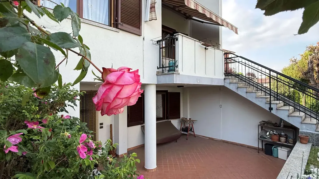 Toad - Terraced Villa with Garden in Cirie'