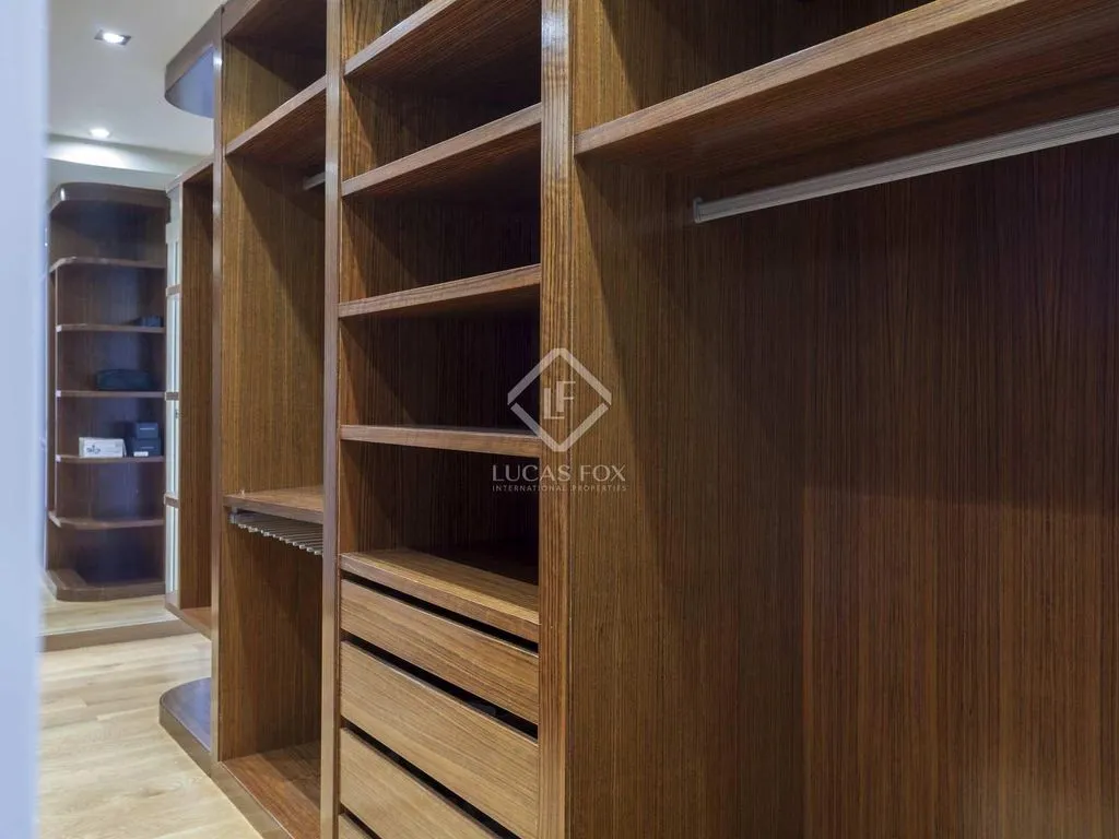 Pièces - Luxury Apartment with River View in Valencia