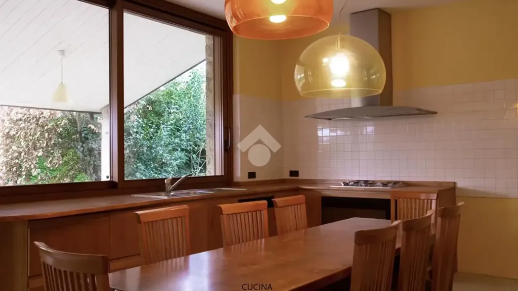 Söögituba - Villa with Pool Potential in Adro