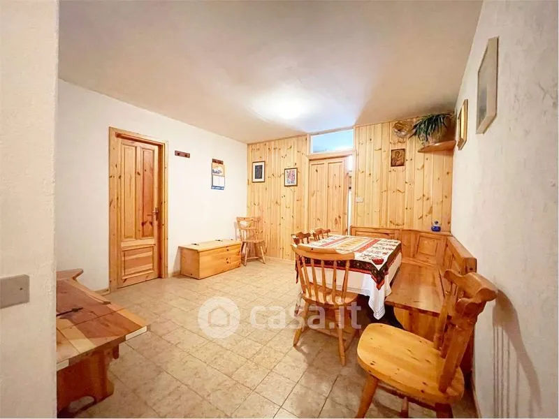 Salle à manger - Mountain View Apartment with Private Garage in Campodolcino