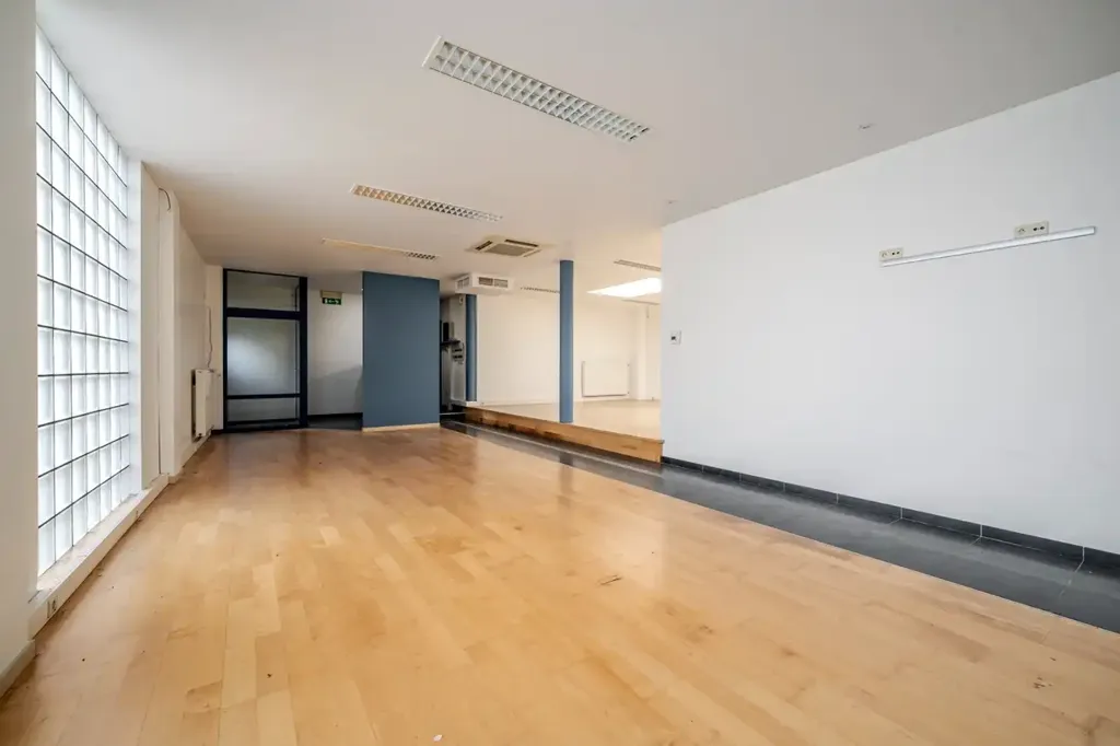 Stanze - Commercial Property with Residential Unit in Kruisem