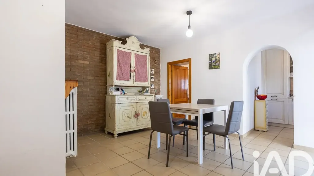Salle à manger - Rustic Villa with Panoramic Views in Massignano