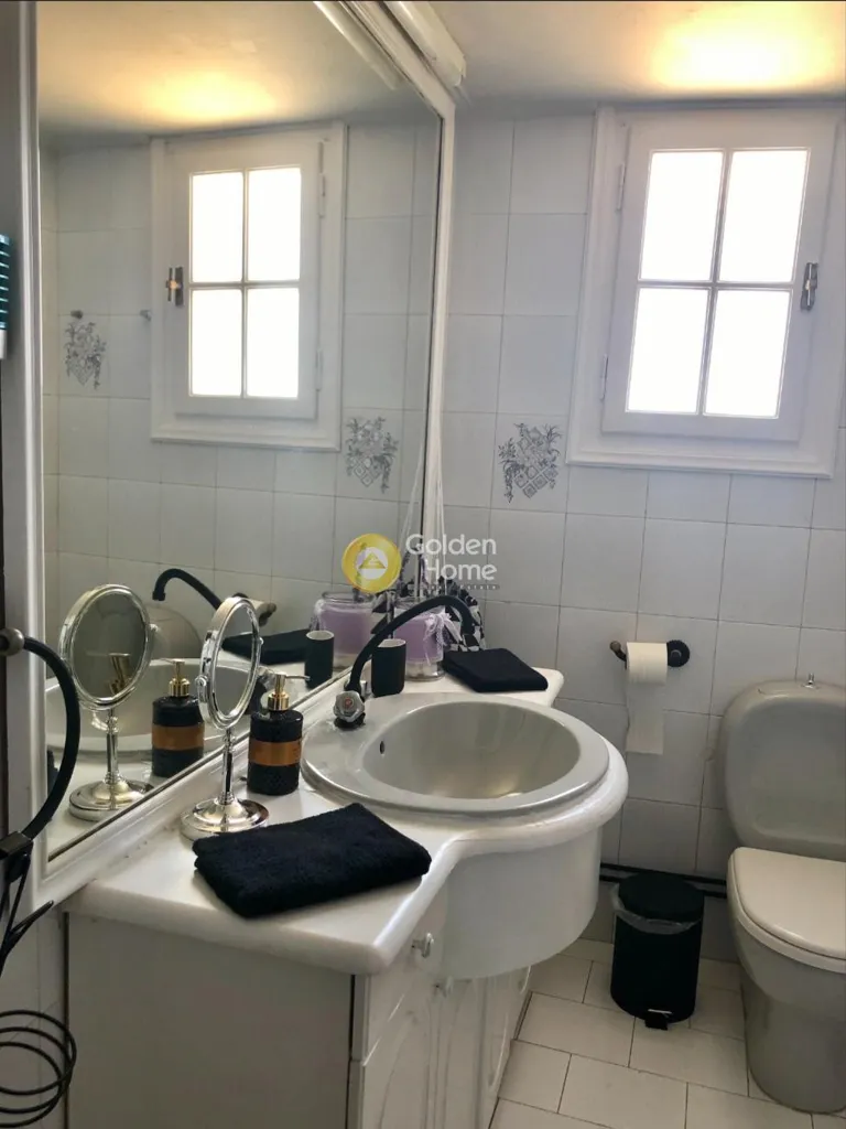 Bathrooms - Sea View Apartment in Hermoupolis, Syros