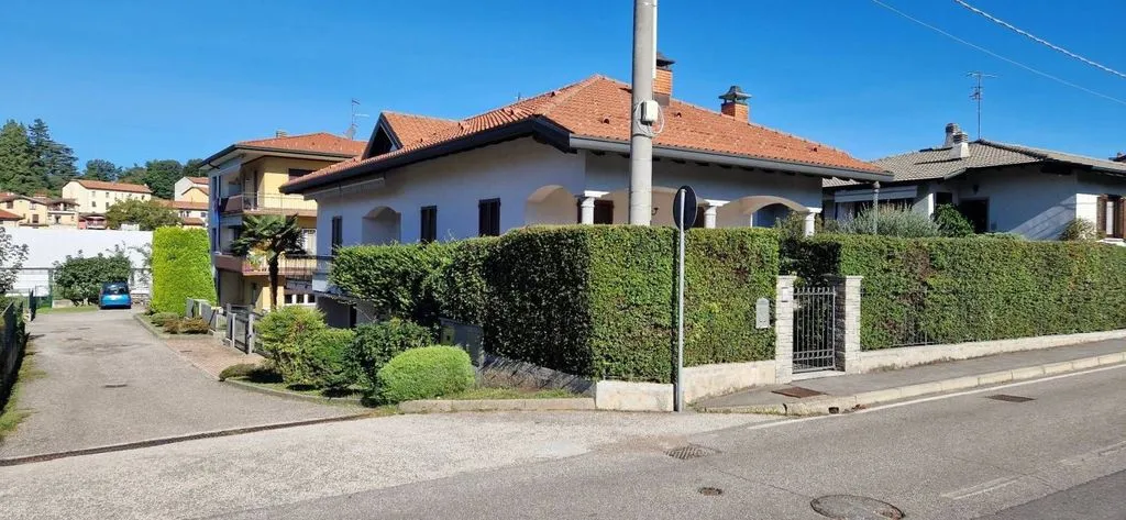 Extérieur - Luxury Villa with Garden in Gazzada Schianno