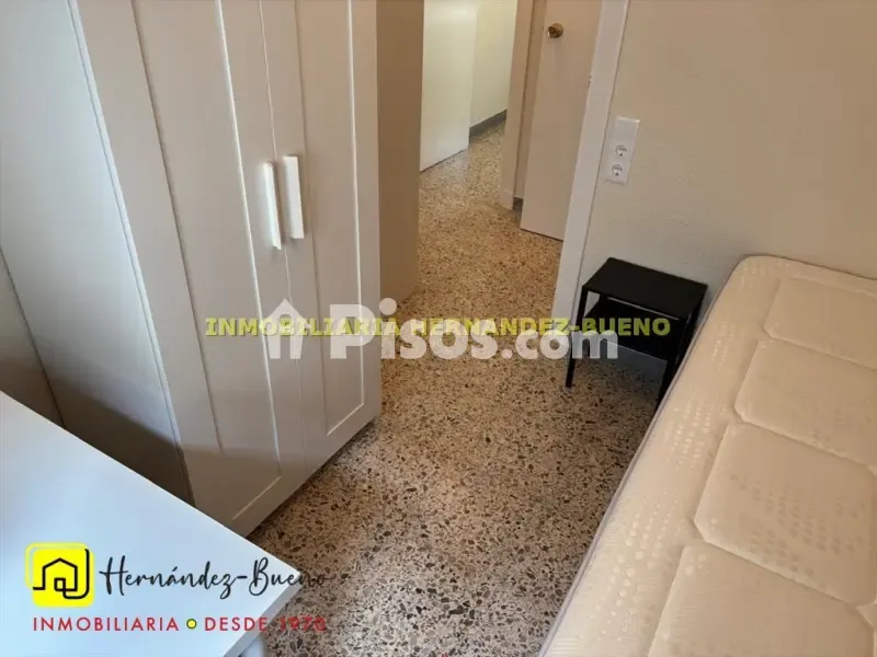 Magamistoad - Student-Friendly Flat with Balcony in Semicentro