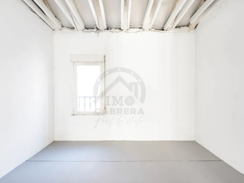 Toad - Luxury Apartment with Rooftop Access in Salamanca