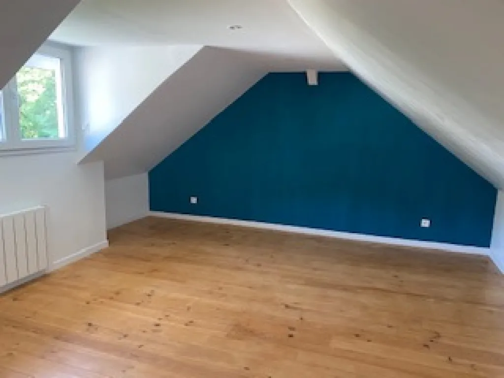 Pièces - Maison rénovée avec cour à Elbeuf