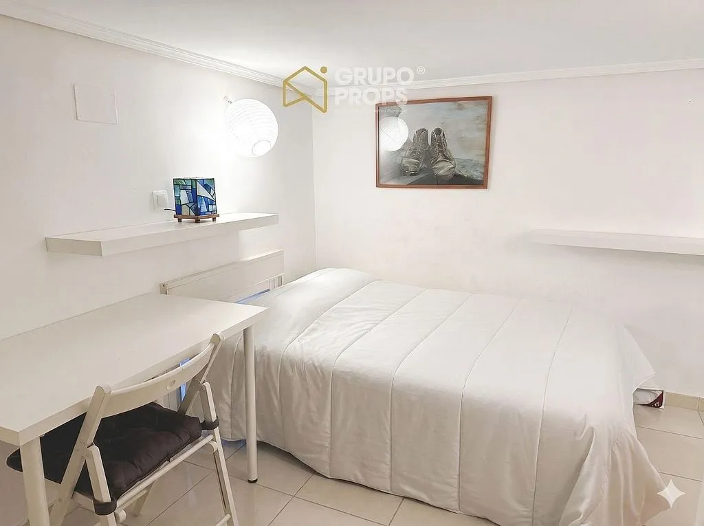 Chambres - Duplex with Patio in Palacio, Madrid