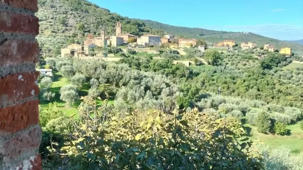Rustic House with Grotto in Piegaro