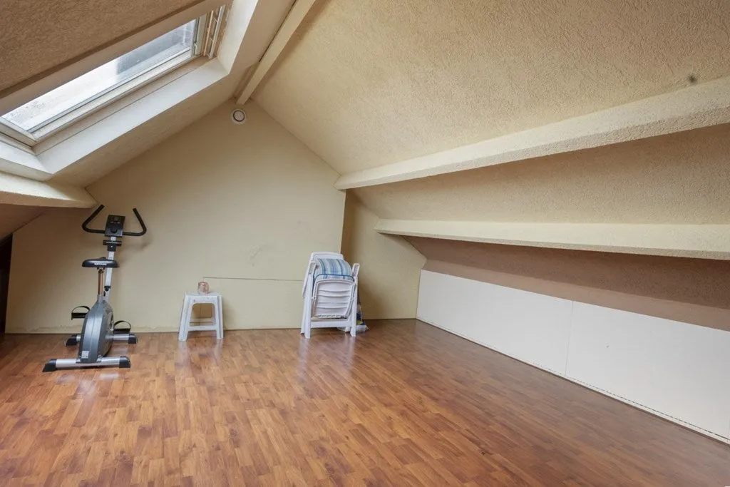 Pièces - Spacious Apartment with Jacuzzi in Dierenselaan