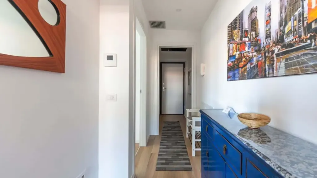 hallway_entrance