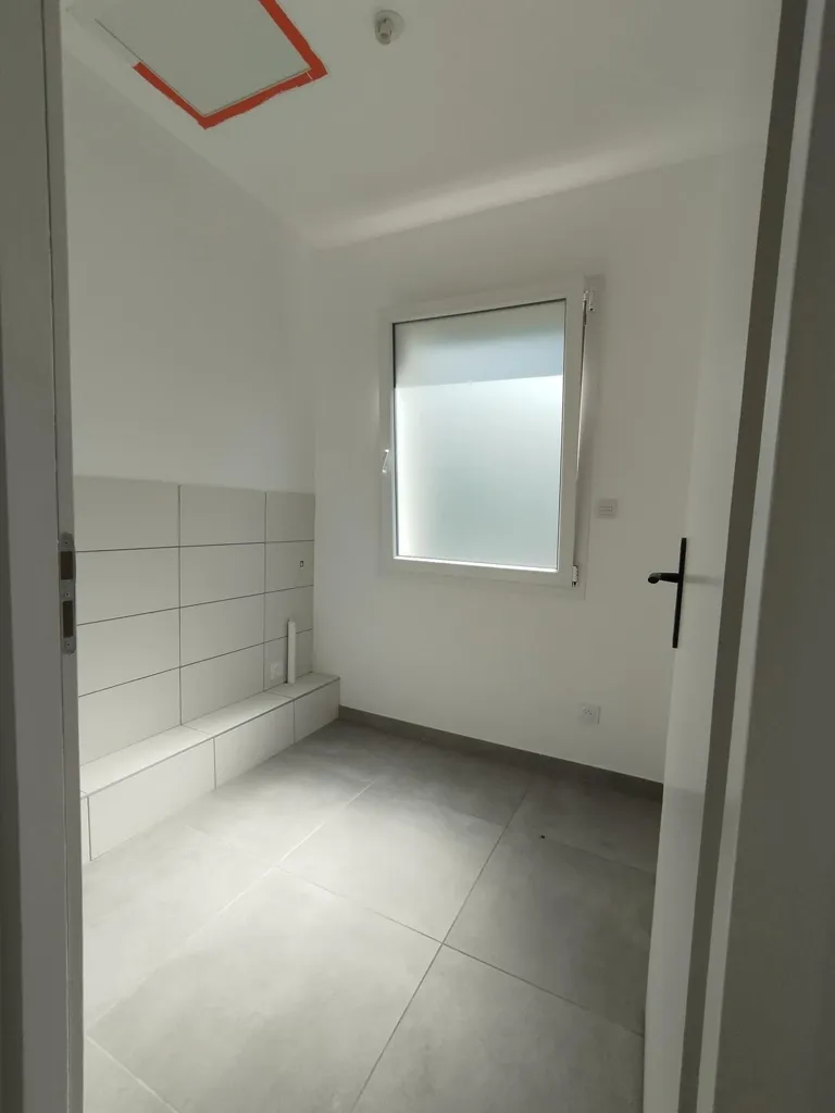 Bagni - Duplex Townhouse with Garage in St Chamond