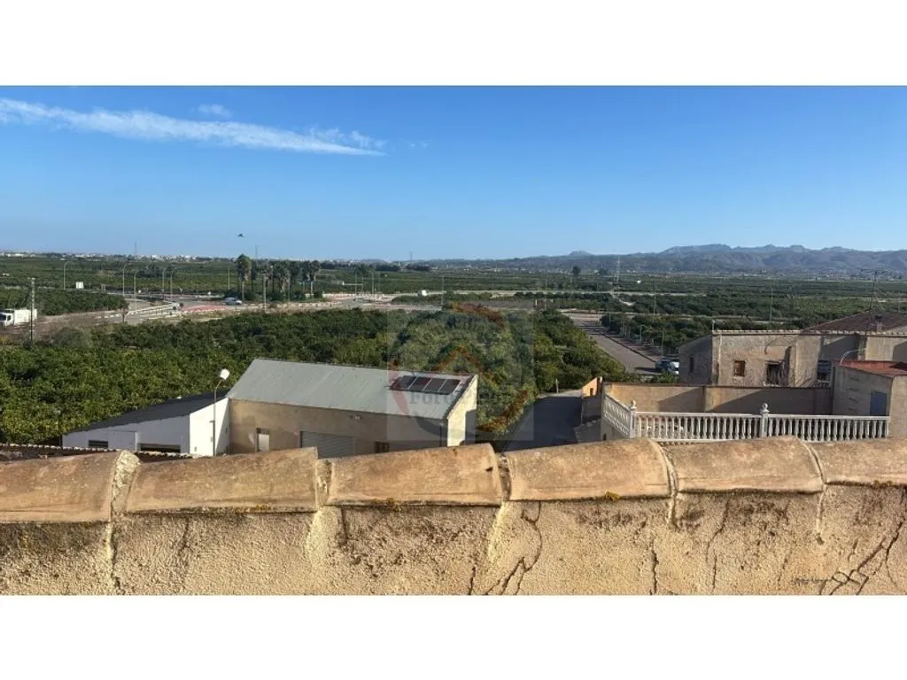 Operational Elderly Care Villa near Xàtiva