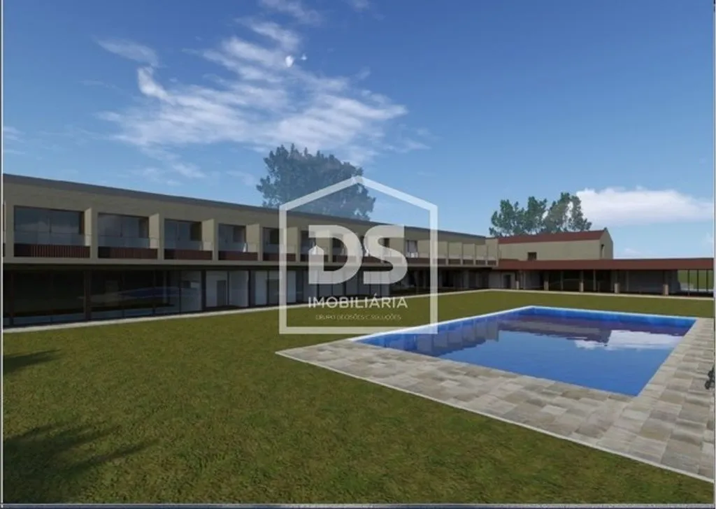 Luxury Villa with Solar Panels in Penafiel