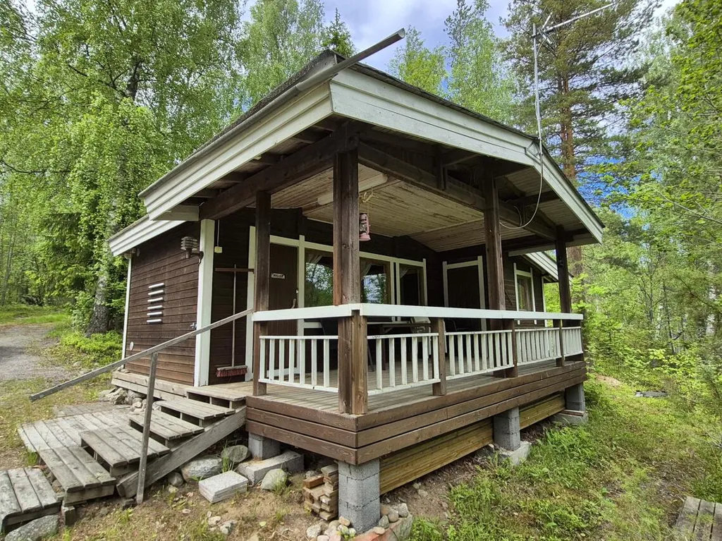 Extérieur - Electrically Heated Cottage with Lake View in Sulkava