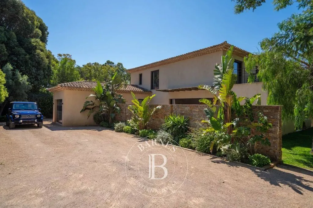Exterior - Luxury Villa with Pool in Saint-Tropez
