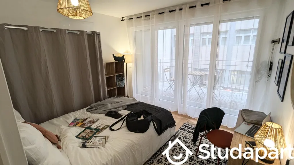 Chambres - Chambre en Colocation avec Cuisine Entièrement Équipée à Paris