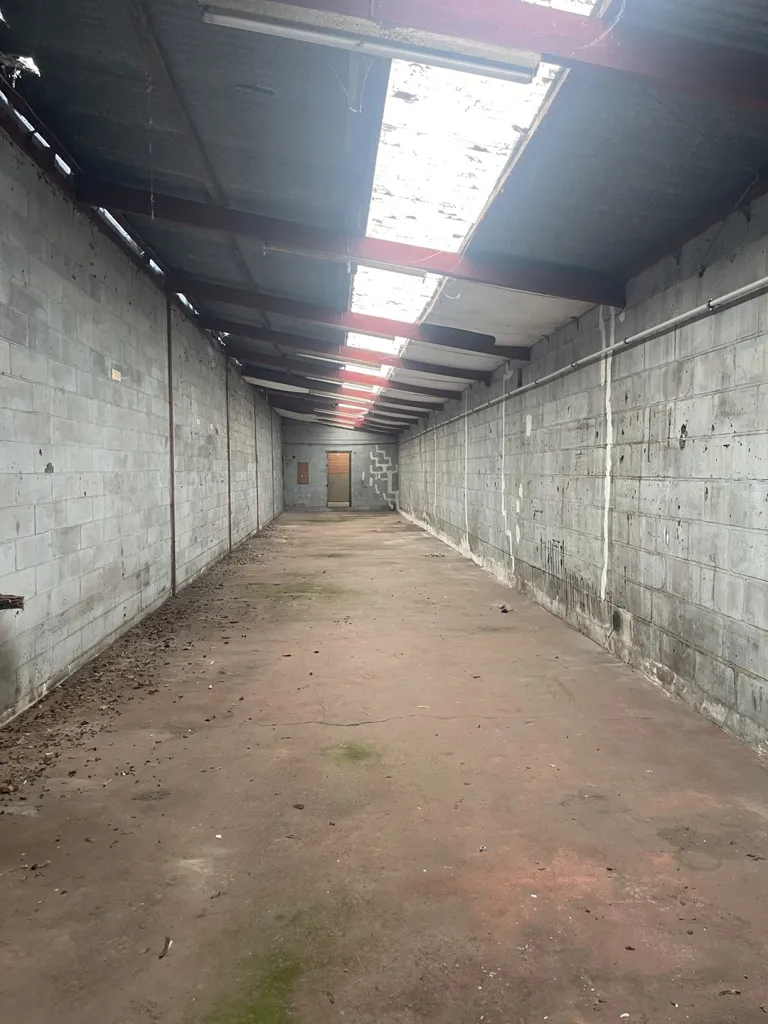 Garage - Site Industriel avec Bureau à Seraing
