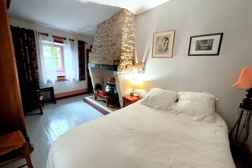 Chambres - Maison Rénovée avec Dépendances au Calme à Le Gua