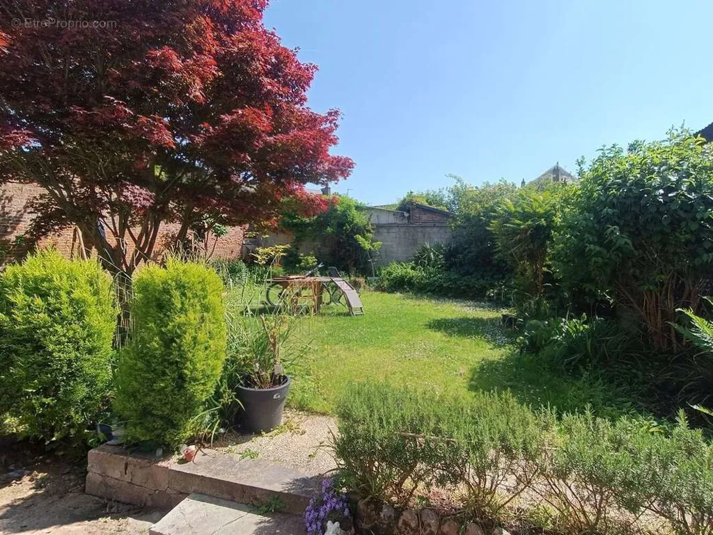Garden - House with Garden in Abbeville