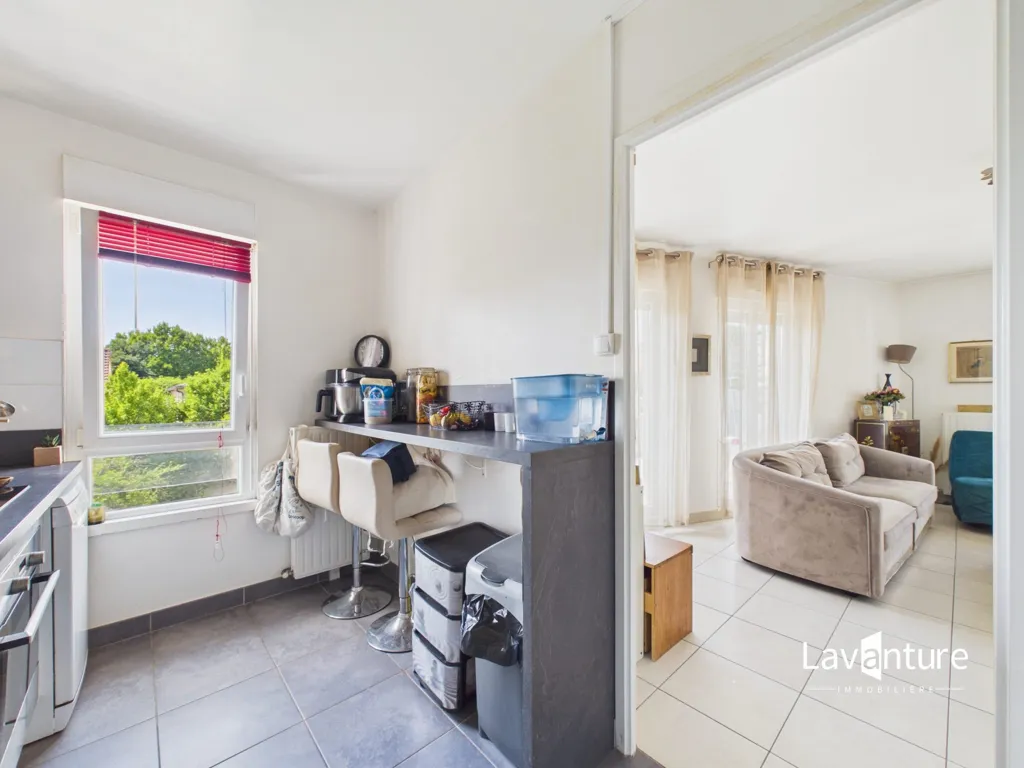 Cuisine - Appartement 3 Pièces avec Balcon à Châtenay-Malabry