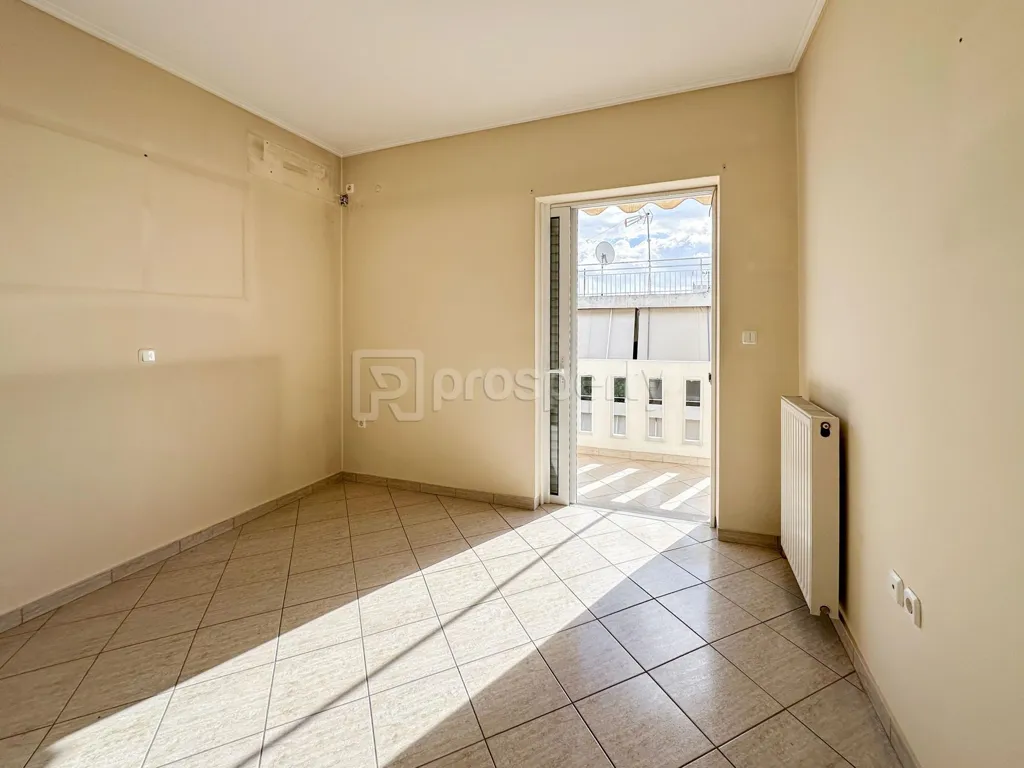 Toad - Spacious Apartment with Large Balcony in Ilion