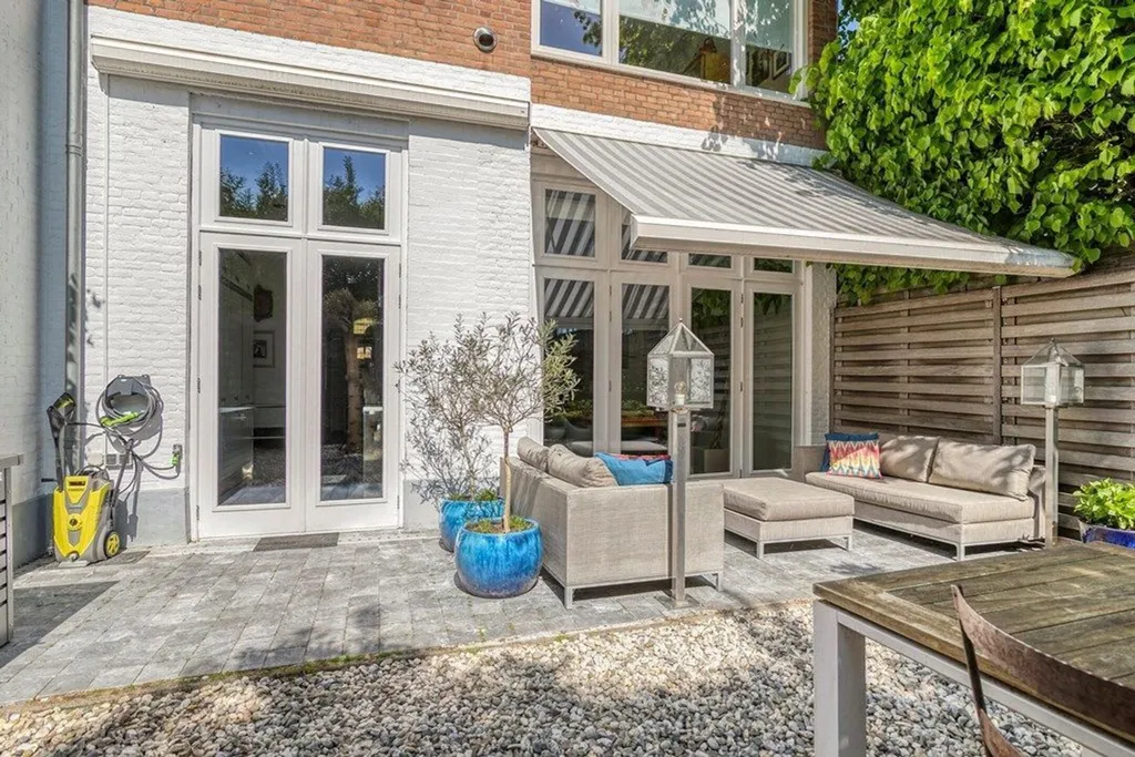 Terrasse - Hoekwoning with Garden in The Hague