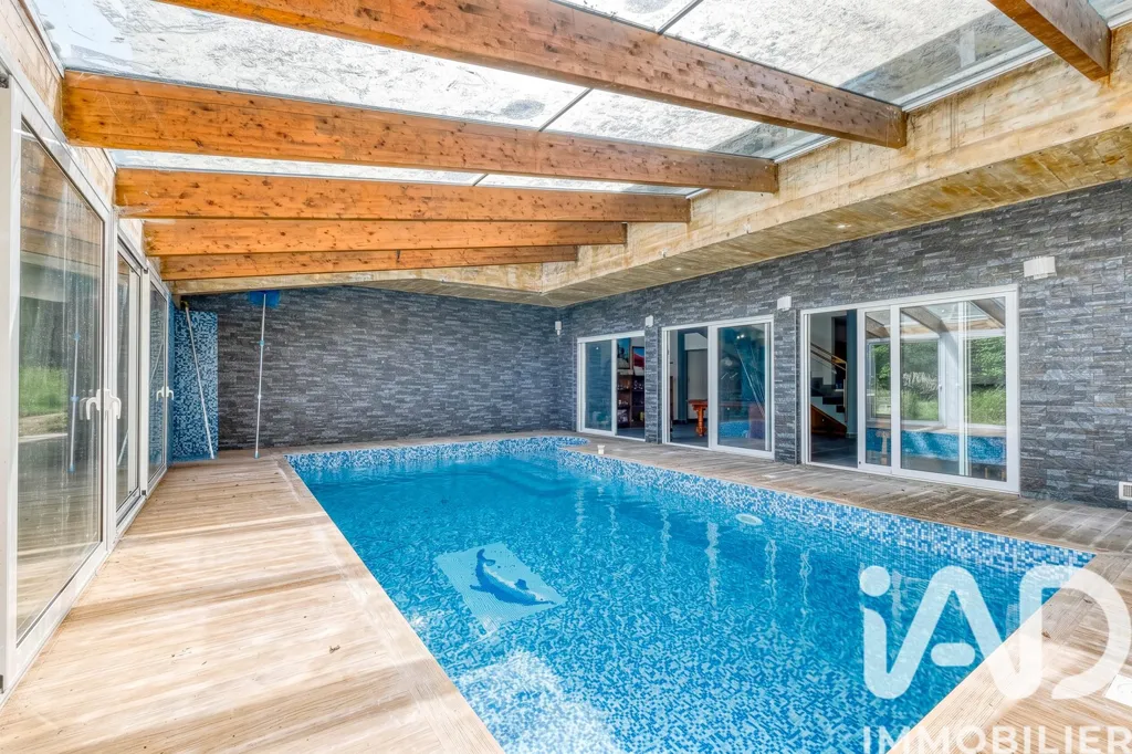 Piscina - Architectural House with Panoramic View in La Ferté-sous-Jouarre