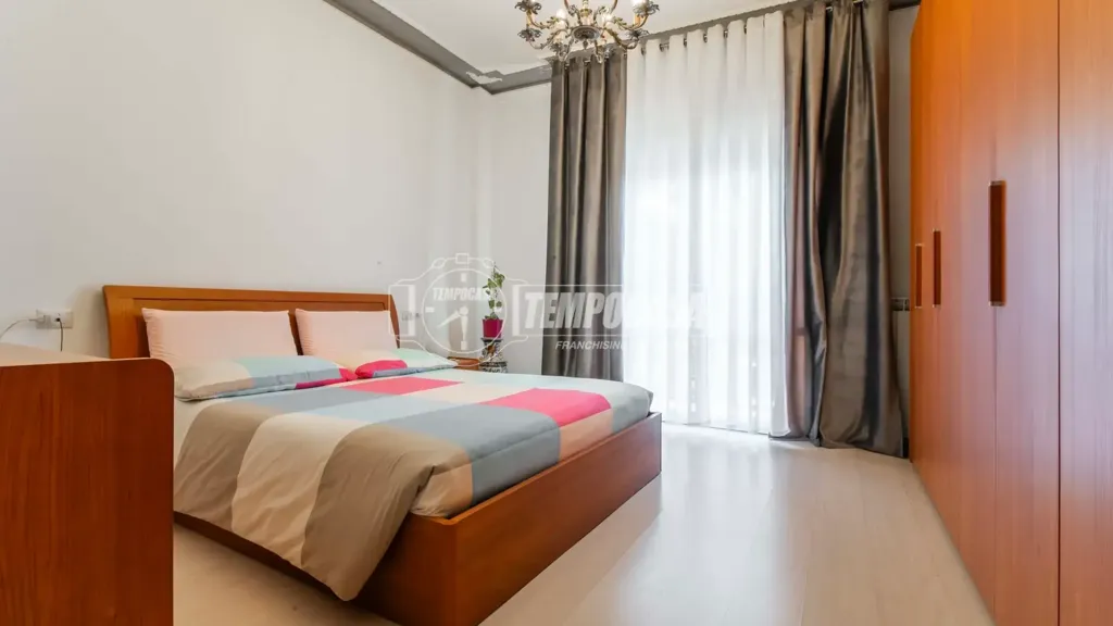 Magamistoad - Rearranged Apartment with Balcony in Gorla Minore