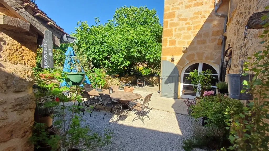 Jardin - Demeure du 18ème avec Piscine près de Thenon