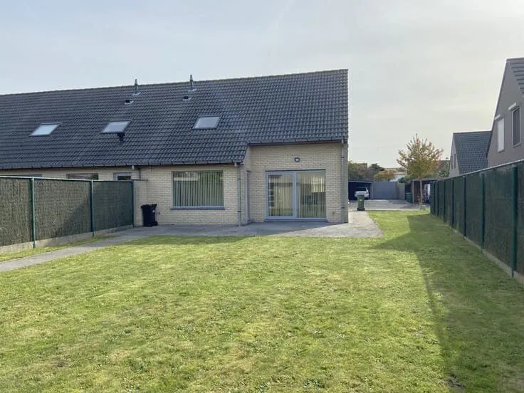 3 magamistoaga maja asukohas Diksmuide