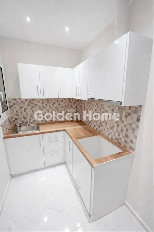 Köök - Fully Renovated Flat with Balcony in Patissia