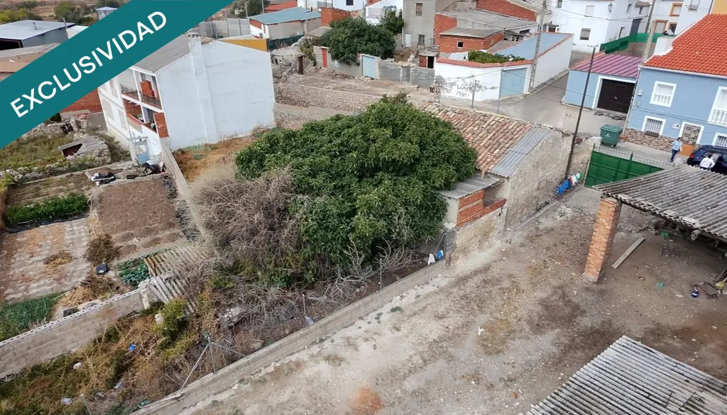 Vue aérienne - House for Renovation with Large Plot in Villalba del Rey