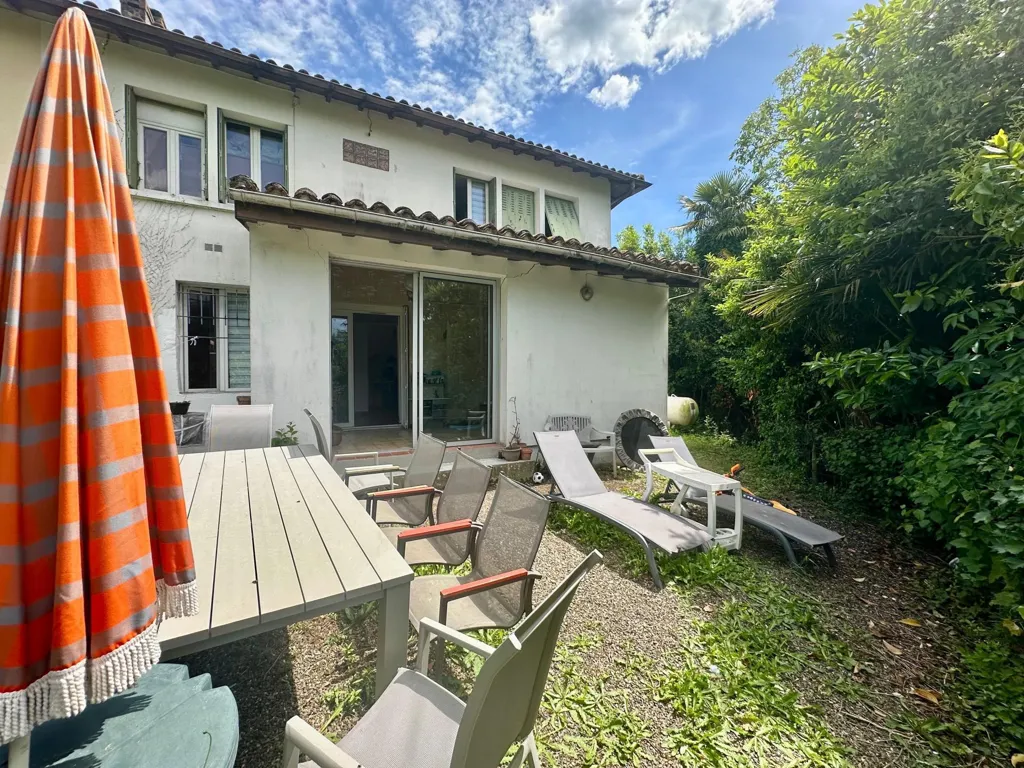 Terrasse - Maison avec jardin en centre-ville à Eauze