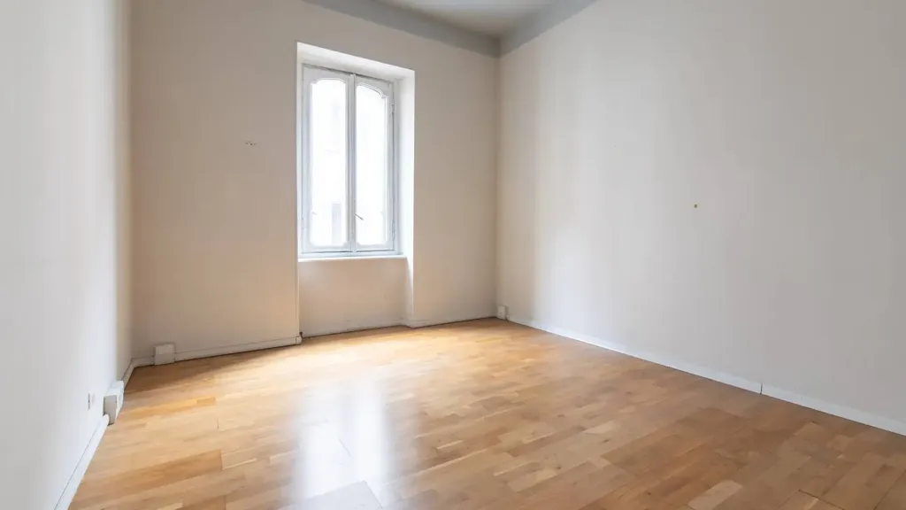 Rooms - Liberty Style Apartment with Bow Window in Turin