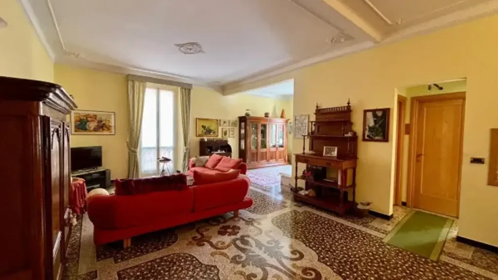 Living Room - Apartment with Balcony in Sestri Ponente