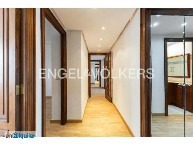 Esik - Apartment with Terrace in Extramurs, Valencia