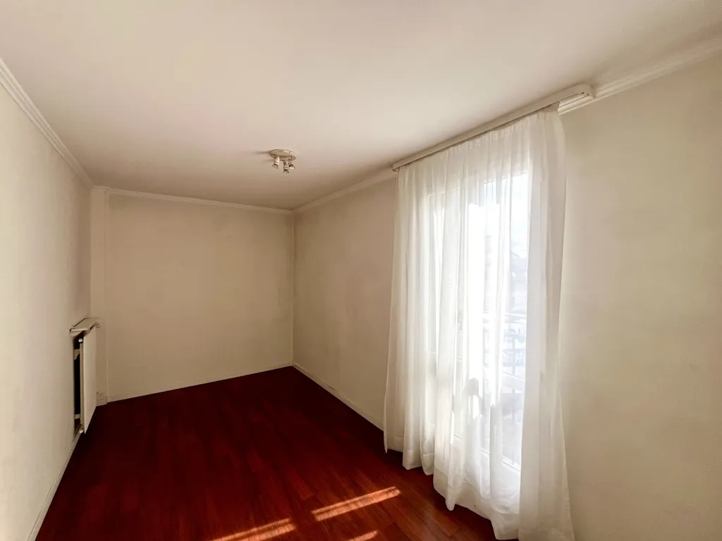 Pièces - Appartement 5 Pièces avec Balcon Centre-ville à Noisy-le-Sec
