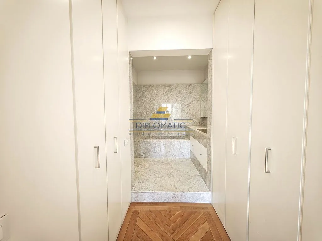Pièces - Luxury Flat with Garage in Recoletos