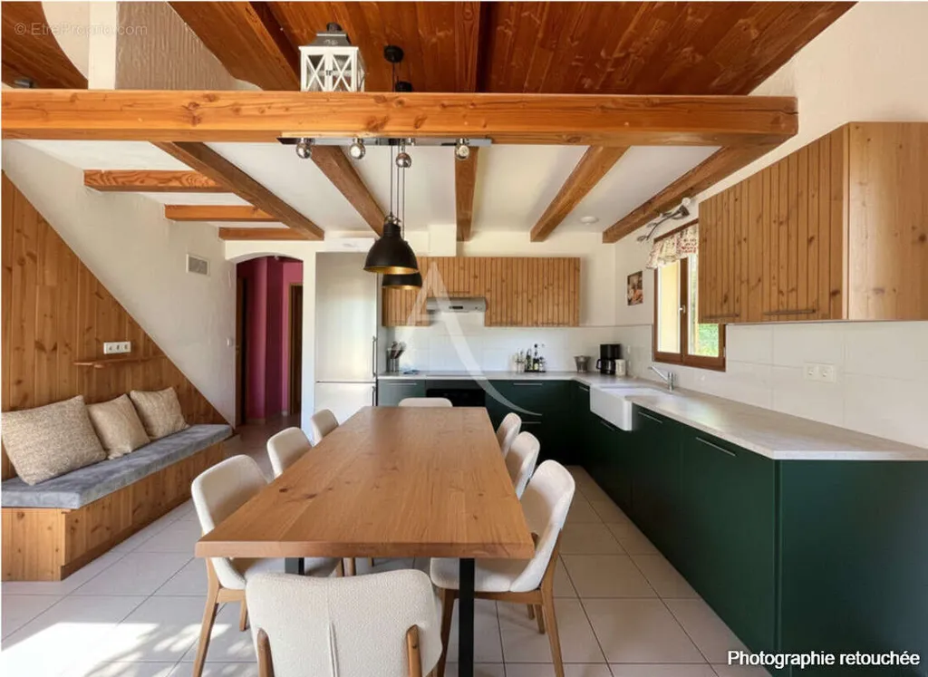 Sala da pranzo - Charming House with Pool in Rural Area