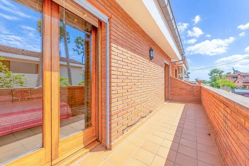 Balcone - Chalet with Pool and Terrace in Montemar