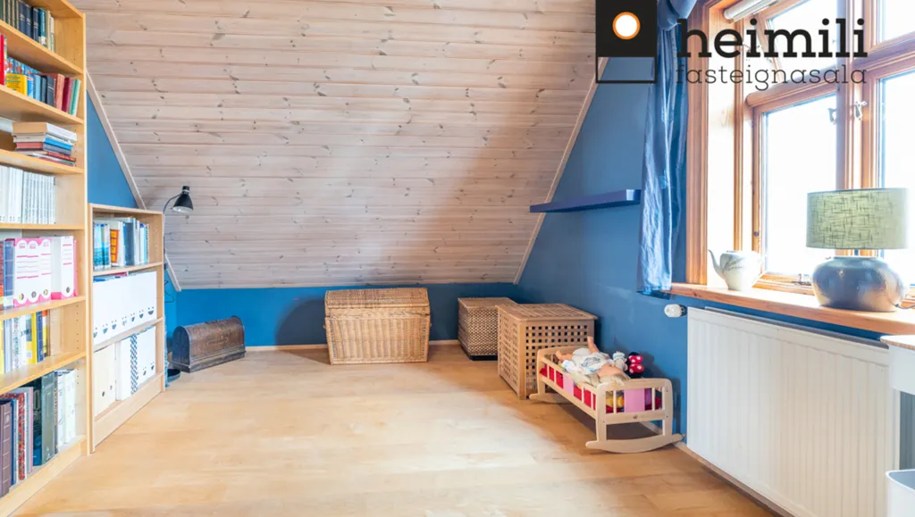 Toad - Detached House with Large Garage in Hafnarfjörður