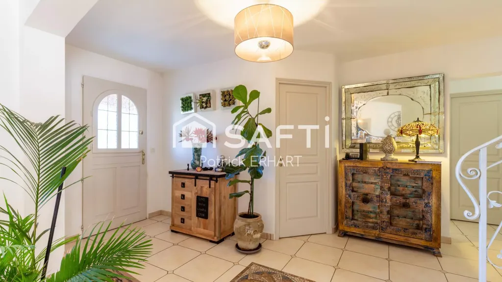 Entrée - Villa avec Piscine et Jardin à Puget-sur-Argens