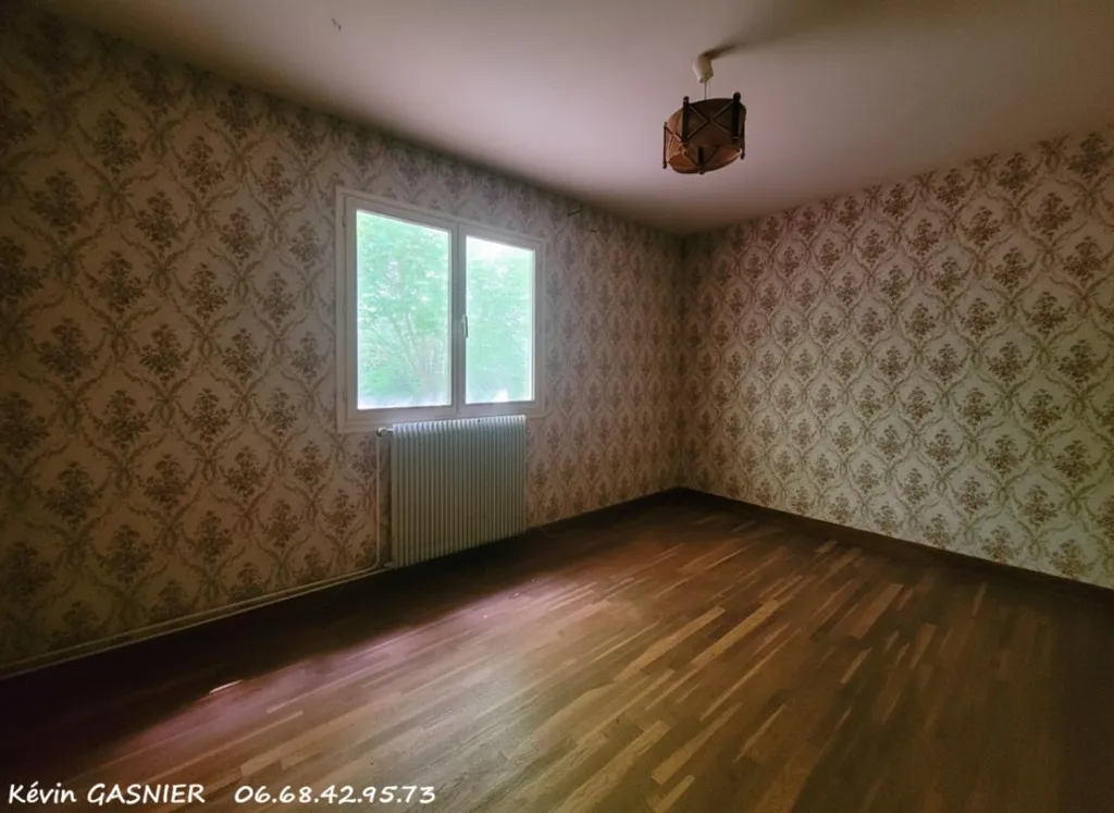 Toad - Single-Storey House with Garden in Sireuil