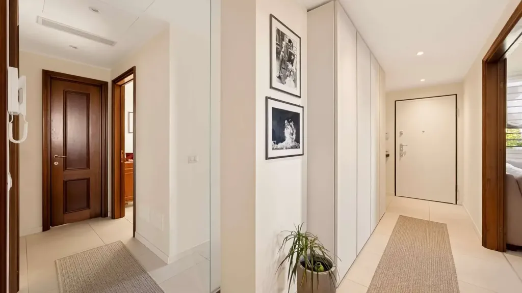 Esik - Luxury Villa with Private Garden in Cantù