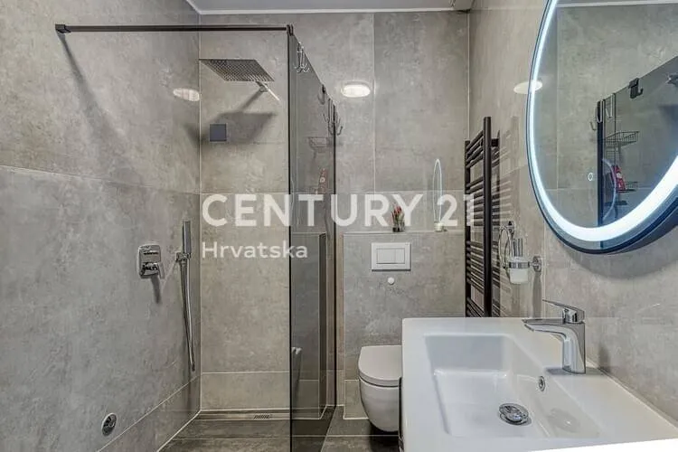 Vannitoad - Apartment with Pool in Vabriga