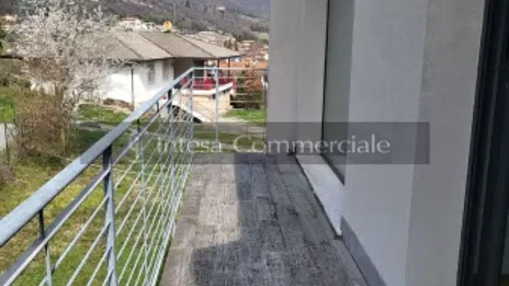 Balcon - Panoramic Villa with Large Windows in Collebeato