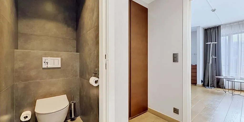 Bathrooms - Studio with Sleeping Nook in Sint-Gillis