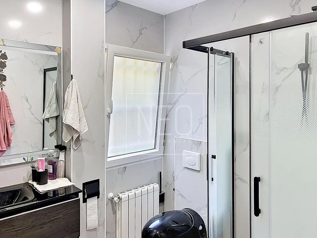 Salles de bain - Flat with Terrace in Rejas, Madrid