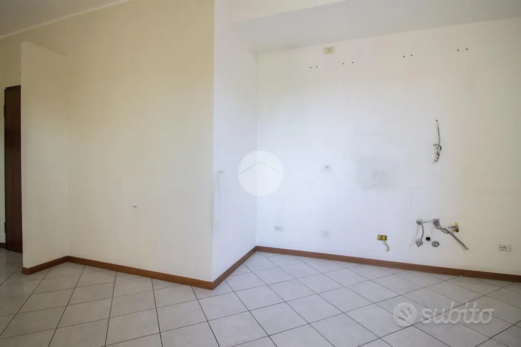 Toad - Second Floor Flat with Balcony in Garbagnate Milanese